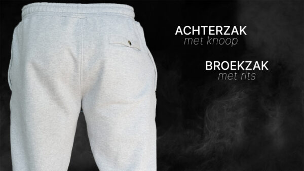 Achterkant thirteen fightwear broek